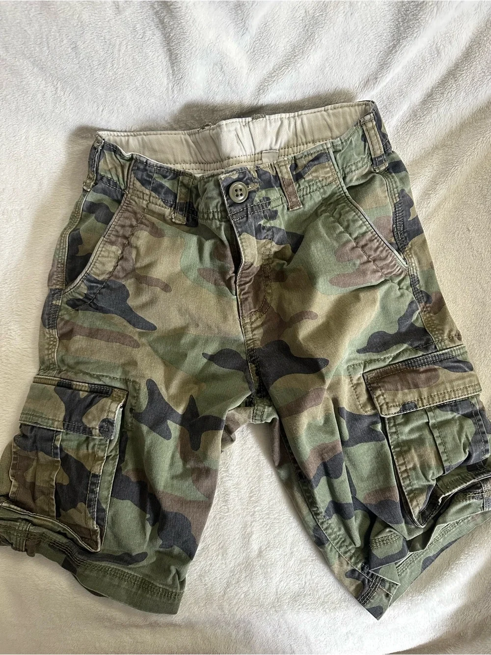 GAP Camo Cargo Shorts in Green and Brown